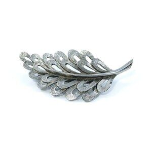 Vintage Jonette Jewelry JJ Silver Tone Leaf Brooch